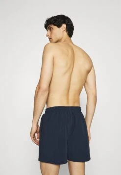 Pier One Peachy Soft Beach Shorts - Zwemshorts - Dark Blue -Herenmode 145d70c638aa45de9870e17999bc3933