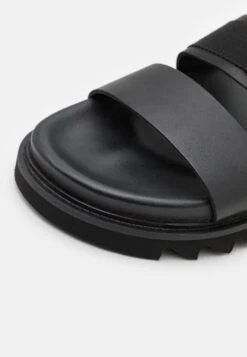 YOURTURN Unisex - Sandalen - Black -Herenmode 3072e5cab4ef4153b3cfbe3a9d4f4078