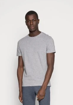 Pier One 3 Pack - T-Shirt Basic - White/Black/Light Grey 12 Pier One 3 Pack - T-Shirt Basic - White/Black/Light Grey -Herenmode 4076e7e50d3a4fb78cc08ea42ee0eb04