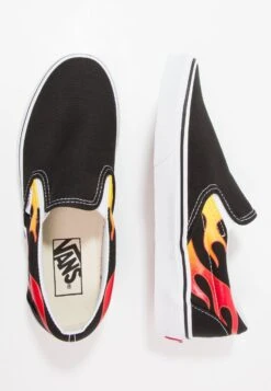 Vans Classic Slip-On- Instappers - Black/True White -Herenmode 5c3ba2b63d394cd3a2b38a4cf32e465d