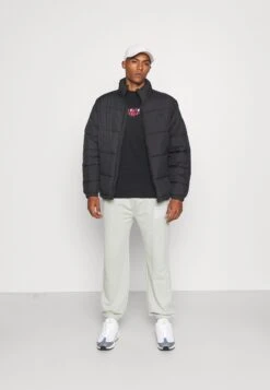 YOURTURN Oversize Puffer Jacket Unisex- Winterjas - Black 8 YOURTURN Oversize Puffer Jacket Unisex- Winterjas - Black -Herenmode 6aff41f2d9a94e539795dda9afeb210d