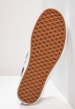 Vans Classic Slip-On- Instappers - Black/True White -Herenmode 7501cd9adb91469fa42290c05b98f6cc