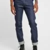 Wrangler Straight Leg Jeans - Dark Blue 2 Wrangler Straight Leg Jeans - Dark Blue -Herenmode 7bf227b5461641d28dfe1ffa6b4ea5da