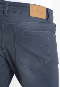 Pier One Coloured Baron - Slim Fit Jeans - Dark Blue 11 Pier One Coloured Baron - Slim Fit Jeans - Dark Blue -Herenmode 8190d0381c3340488df2e1b56401ad3b
