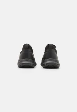 Pier One Sneakers Laag - Black -Herenmode 8c00dac42ca54760bb9e30aa6c287d7d