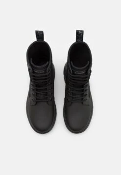 Dr. Martens Combs Ii Unisex - Veterboots - Black -Herenmode a4c06f52e39d4cc288bcf0f9447602de