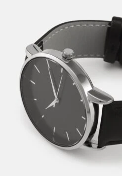 Pier One Horloge - Black/Silvercoloured -Herenmode b21304d4d8ec4553ac54e4d73133cd2c