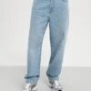 Pier One Relaxed Fit Jeans - Light Blue Denim 2 Pier One Relaxed Fit Jeans - Light Blue Denim -Herenmode b9c1bf97d40043efacca132e1e2a0122