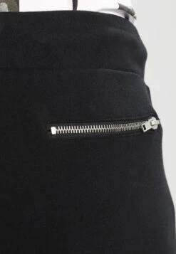 Pier One Biker Jogger - Trainingsbroek - Black -Herenmode d14f4d3e23264a23856a525cf94a989d