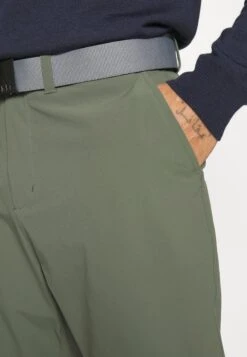 Lyle & Scott Golf Trousers - Broek - Cactus Green -Herenmode d77c2a02826a46e98993bd490caecb68