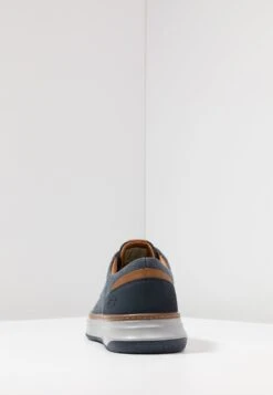 Skechers Moreno - Sneakers Laag - Navy -Herenmode daece2f6bdc74f978162e9606f469fe1