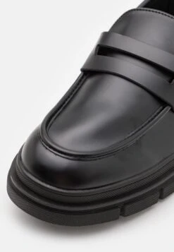 YOURTURN Instappers - Black -Herenmode fbe1d69ec73d424097583e846261fdbb